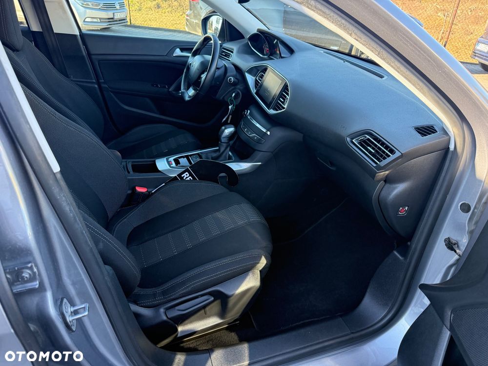 Peugeot 308 PureTech 130 EAT6 Stop & Start Allure - 18