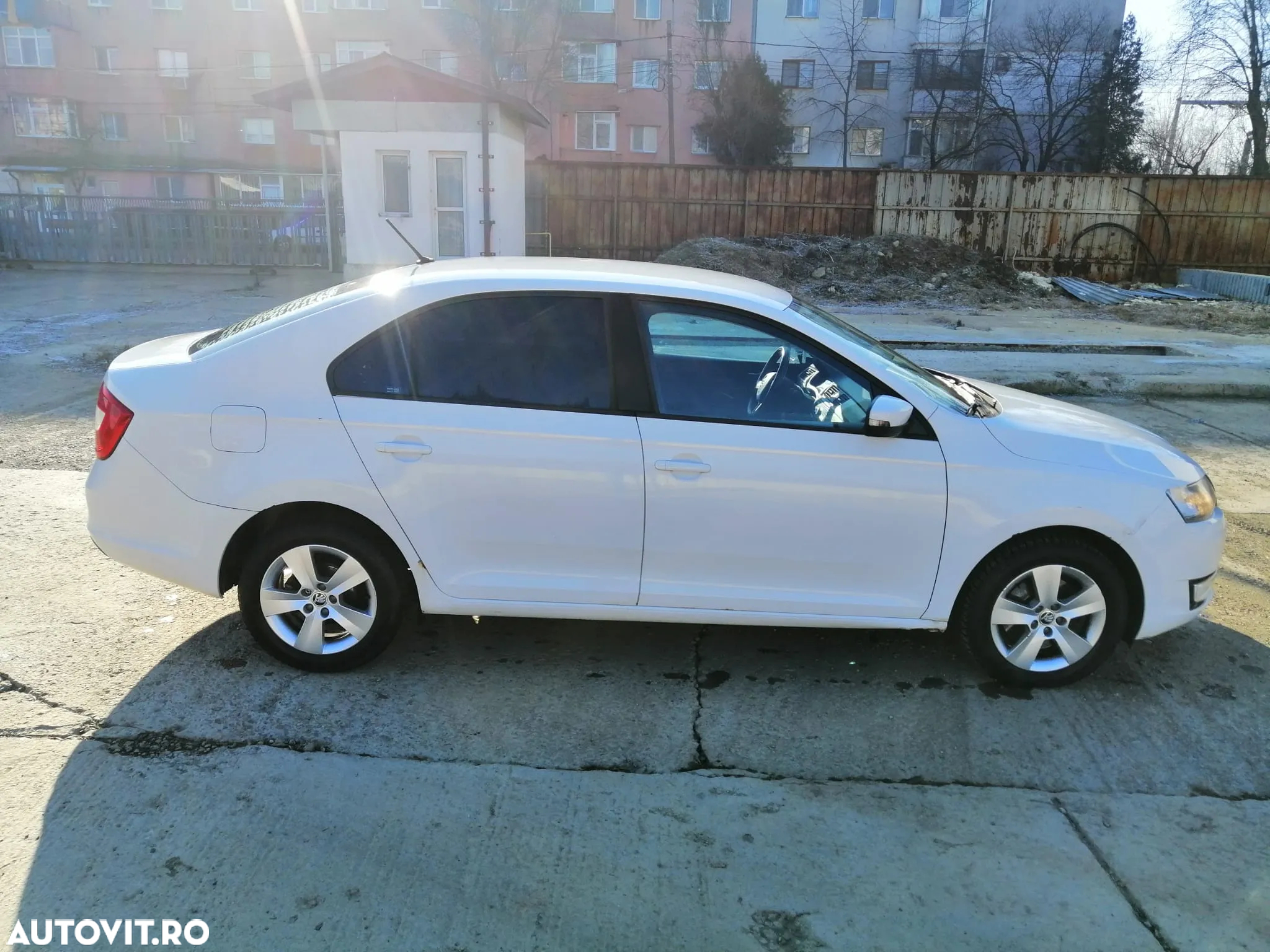 Skoda RAPID 1.6 TDI Active - 10