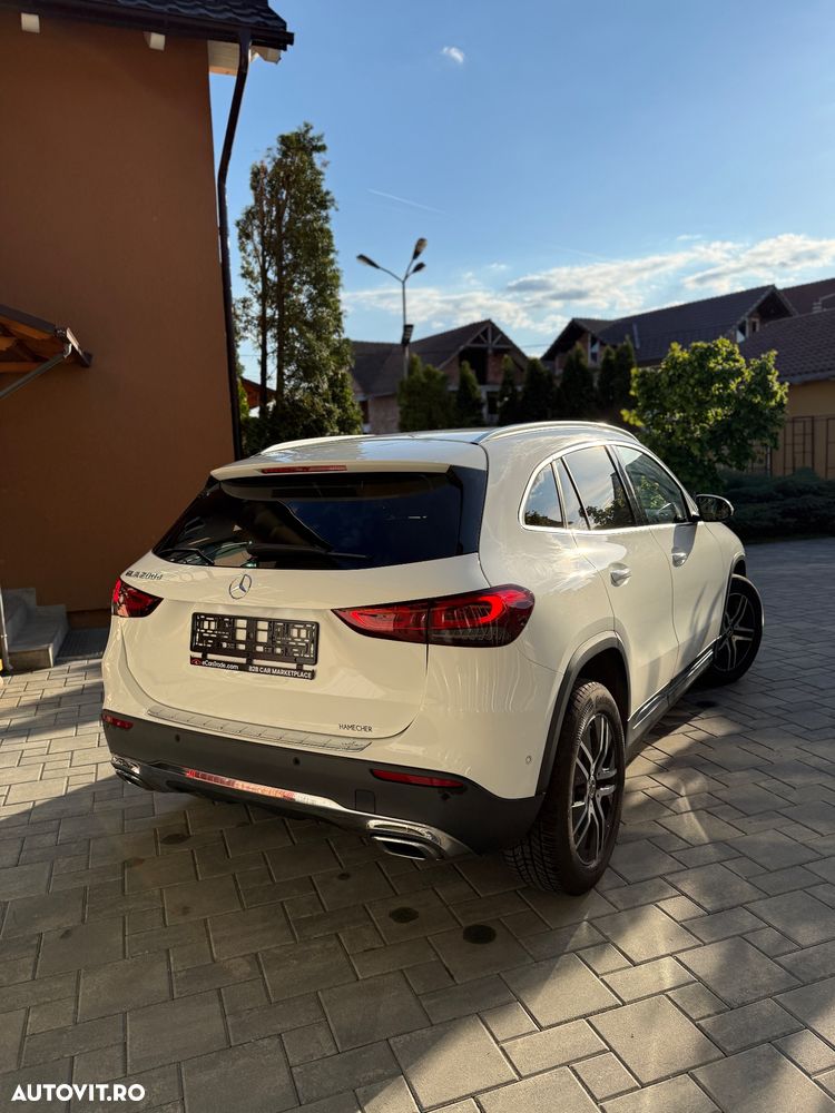 Mercedes-Benz GLA - 14