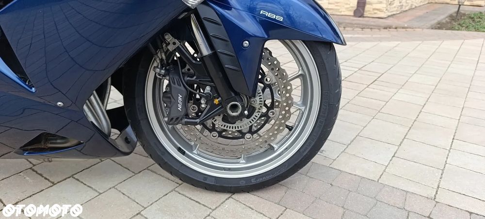 Kawasaki ZZR - 27