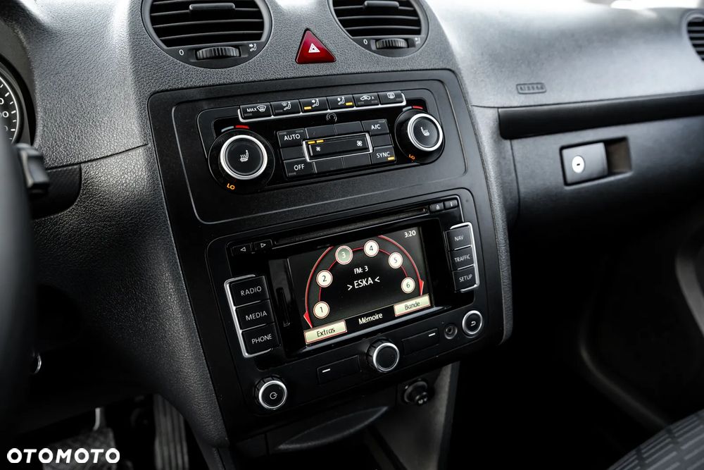 Volkswagen Caddy Maxi Comfortline 4Motion DSG - 35