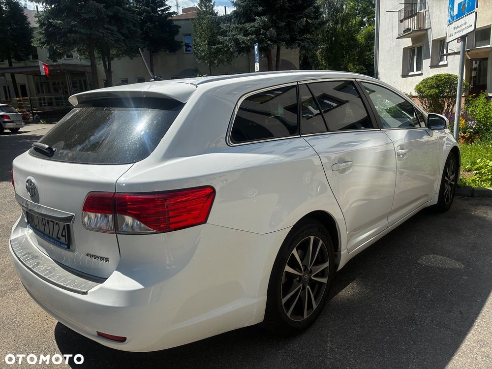 Toyota Avensis - 1