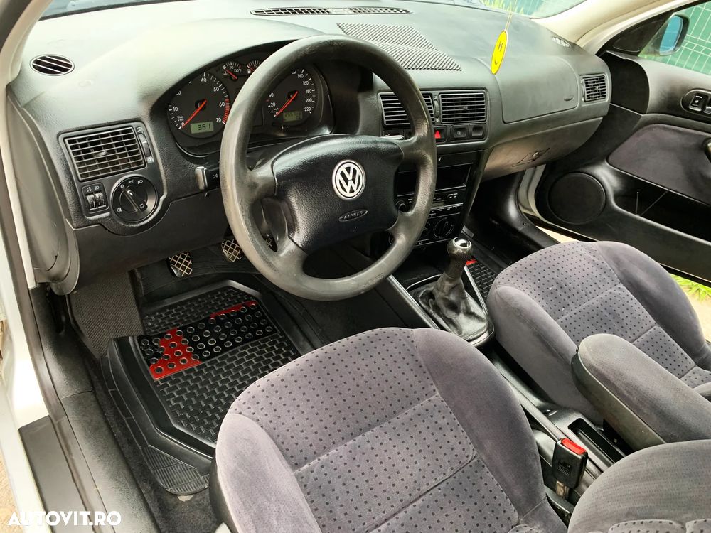 Volkswagen Golf - 17