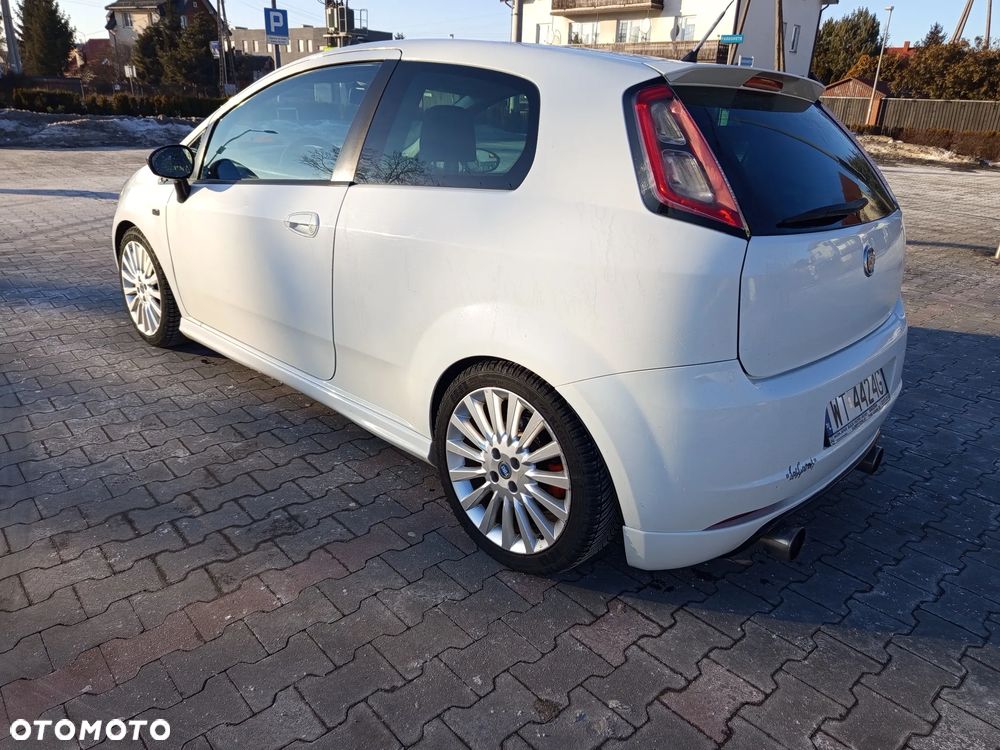 Fiat Grande Punto - 2