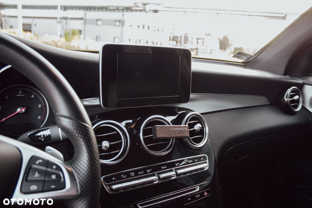 Mercedes-Benz GLC - 14