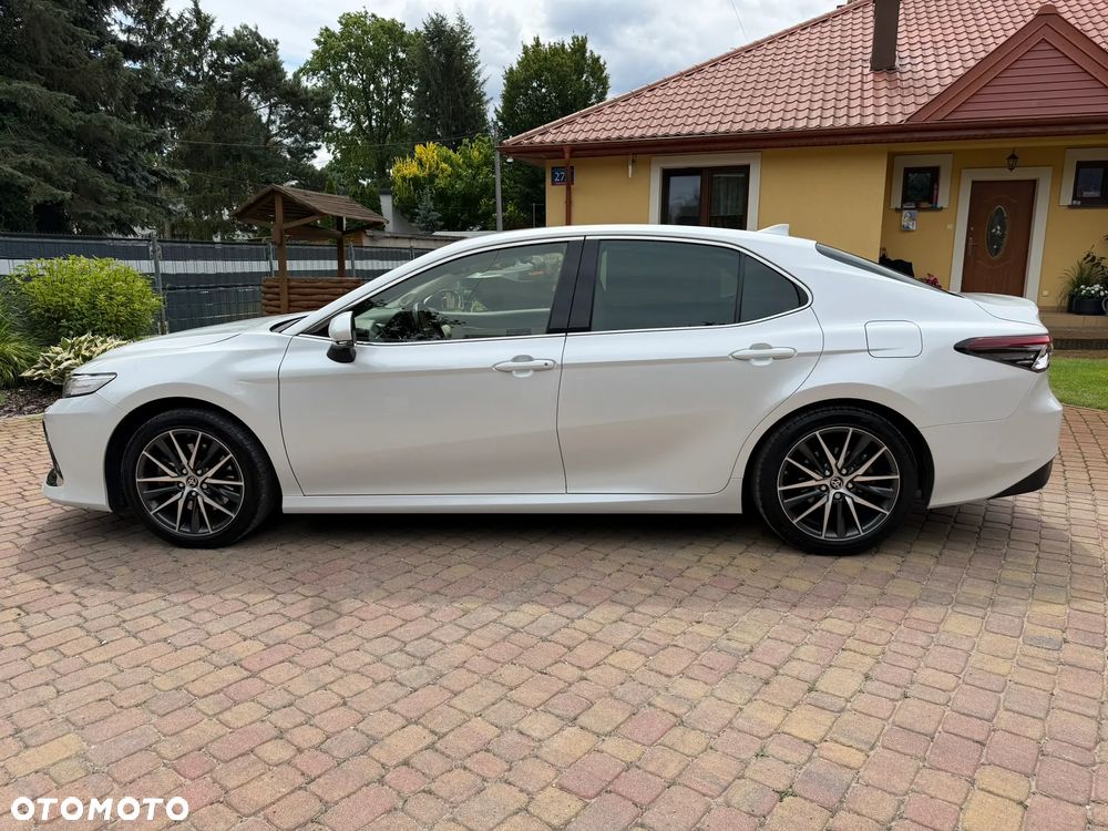 Toyota Camry 2.5 Hybrid Executive CVT - 8