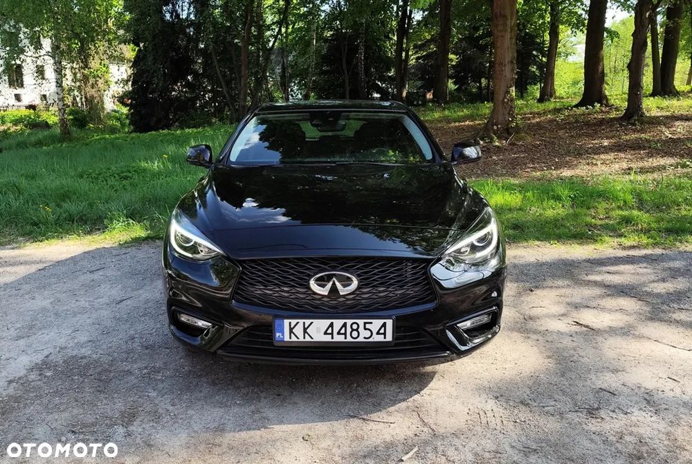 Infiniti Q30 1.5d Premium City Black 7DCT - 3