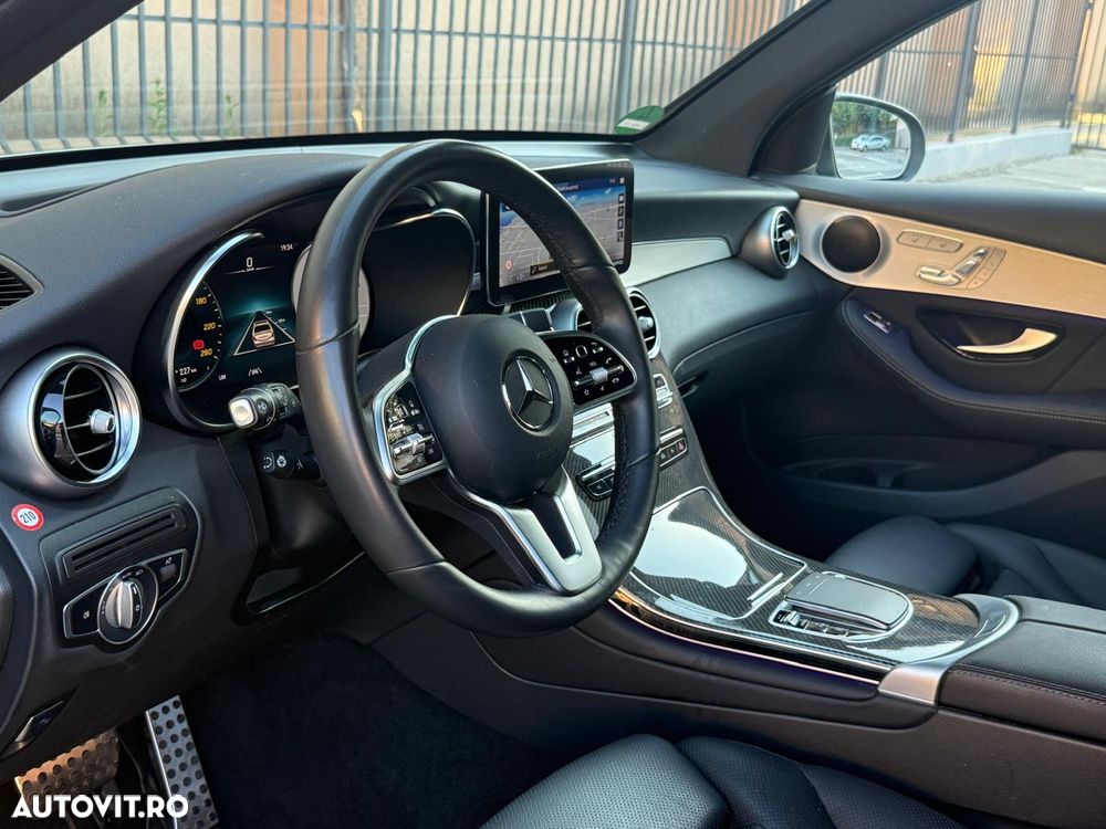 Mercedes-Benz GLC 220 d 4Matic 9G-TRONIC AMG Line Advanced - 13