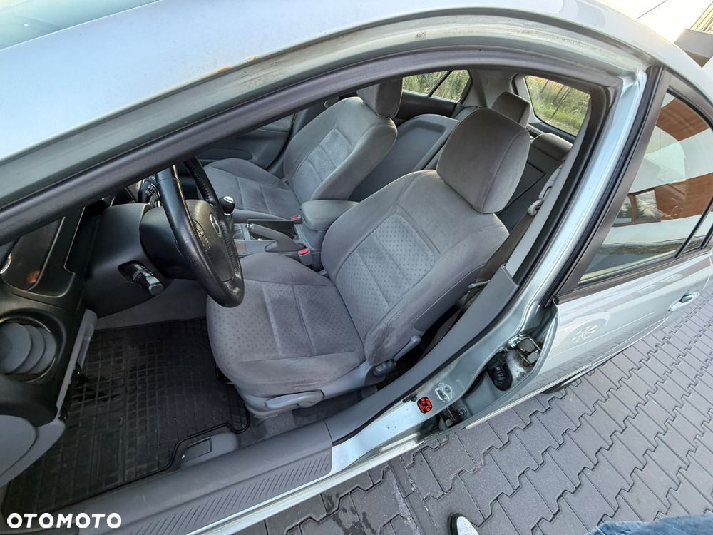 Mazda 6 Sport 1.8 Exclusive - 27