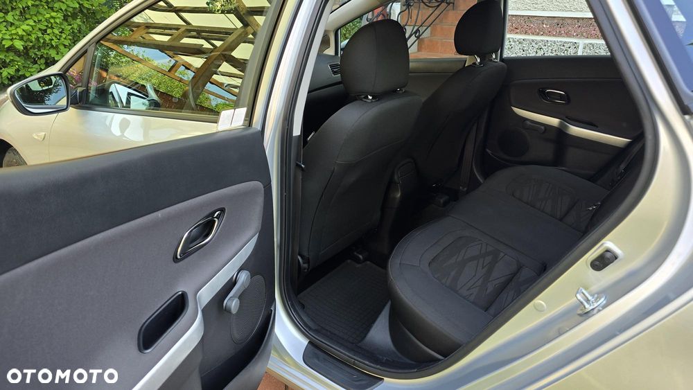 Kia Ceed 1.4 L - 9