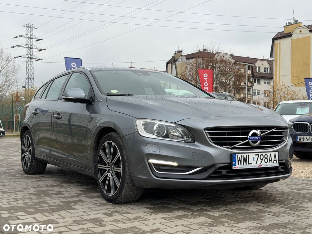 Volvo V60 D5 AWD Momentum - 10