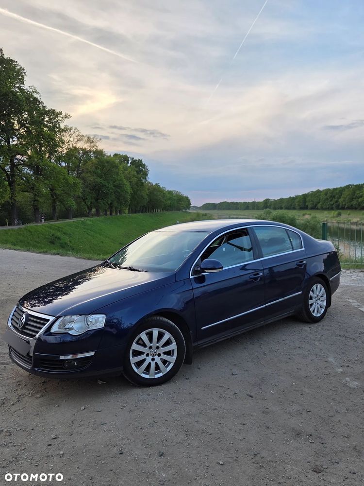 Volkswagen Passat 2.0 FSI Comfortline - 13