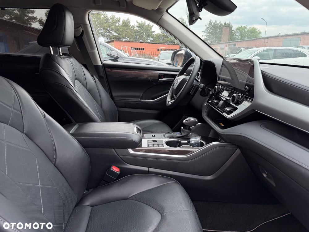 Toyota Highlander 2.5 Hybrid Business Edition - 28