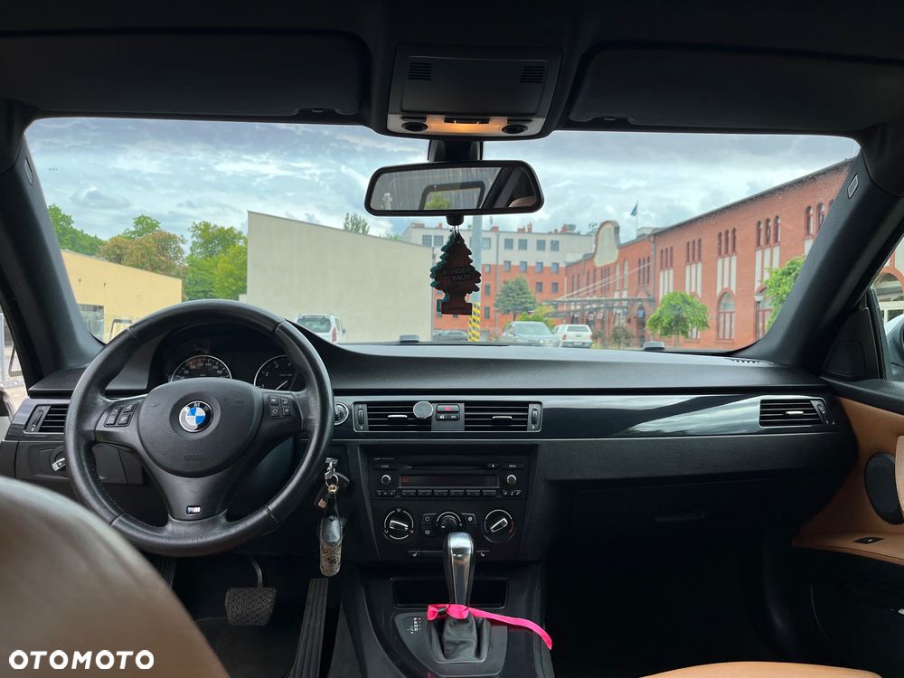 BMW Seria 3 320i - 9