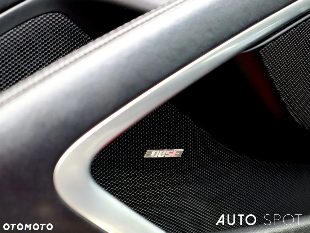 Porsche 911 Turbo S - 16