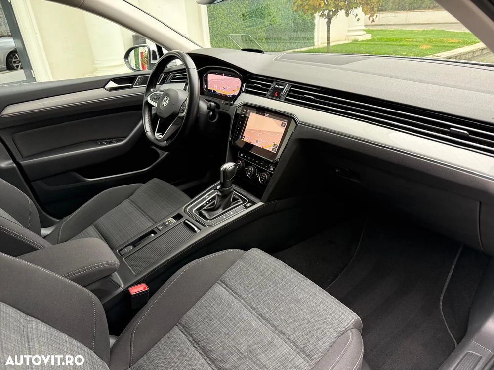 Volkswagen Passat Variant 2.0 TDI SCR DSG Business - 4