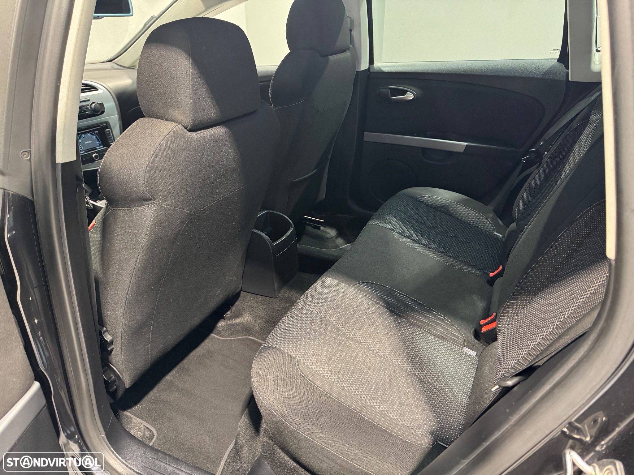 SEAT Leon 1.6 TDI Ecomotive Sport Start/Stop - 17