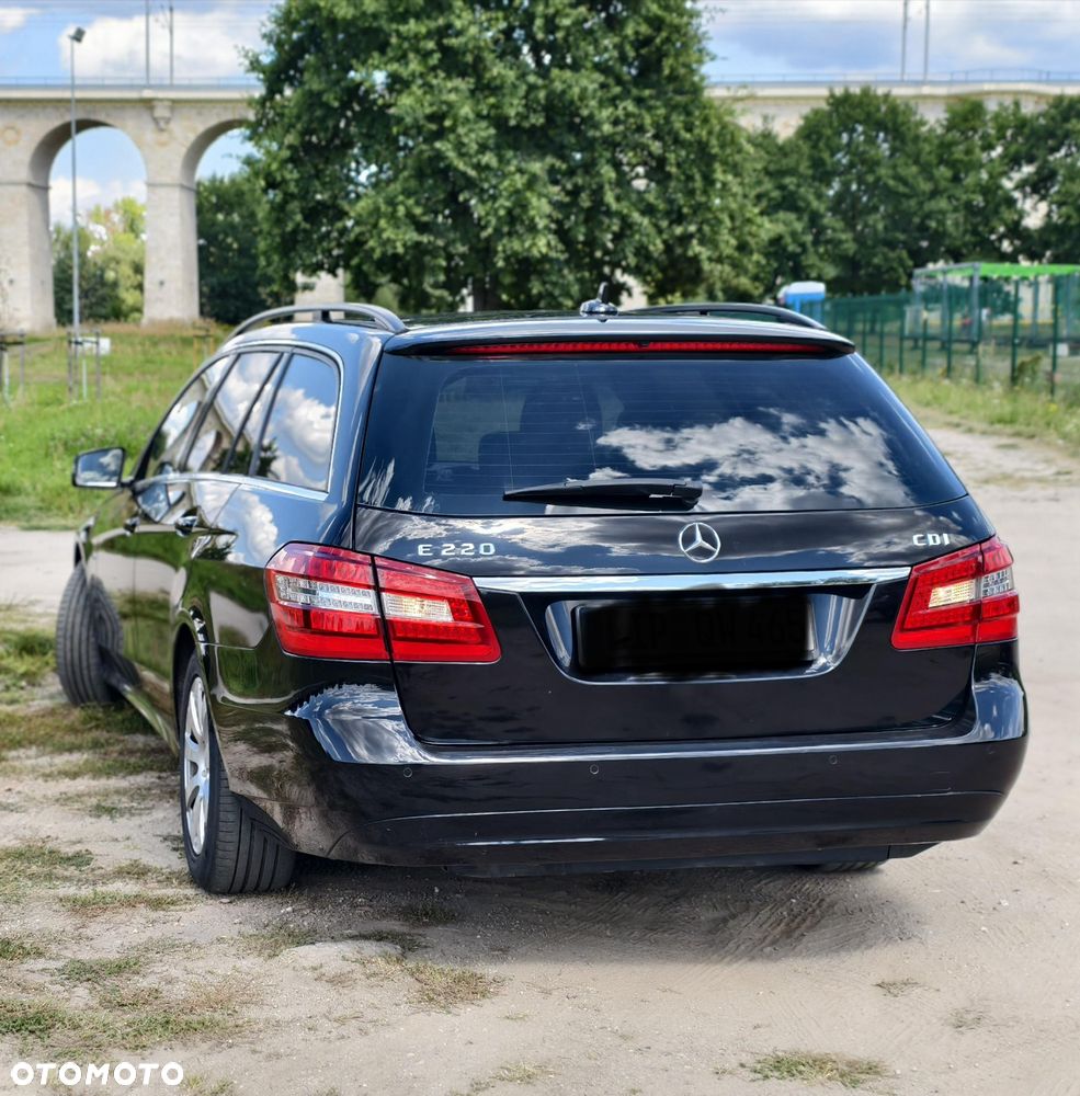 Mercedes-Benz Klasa E 220 CDI DPF BlueEFFICIENCY 7G-TRONIC Elegance - 9