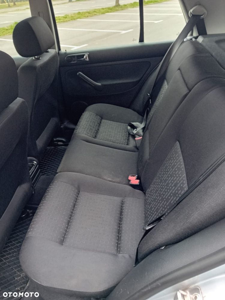 Volkswagen Golf 1.4 Comfortline - 17