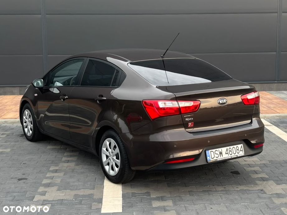 Kia Rio 1.2 M - 14