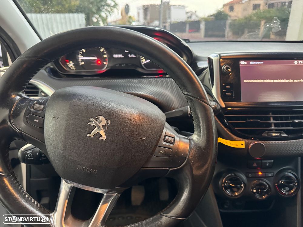 Peugeot 2008 1.2 PureTech Style - 12