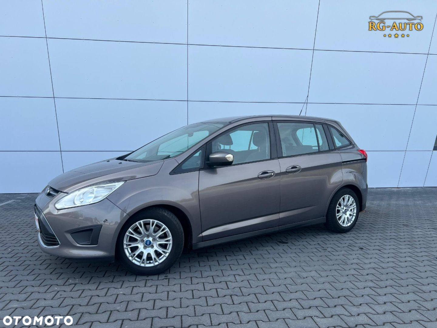 Ford Grand C-MAX - 14