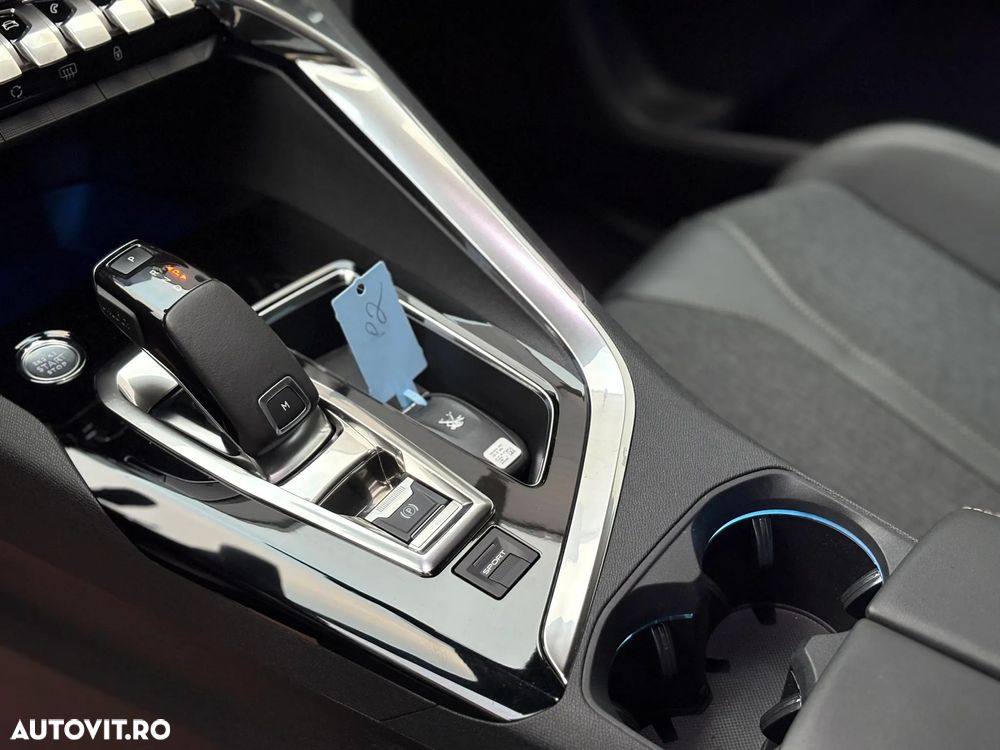 Peugeot 3008 BlueHDi 130 Stop & Start EAT8 GT Pack - 16