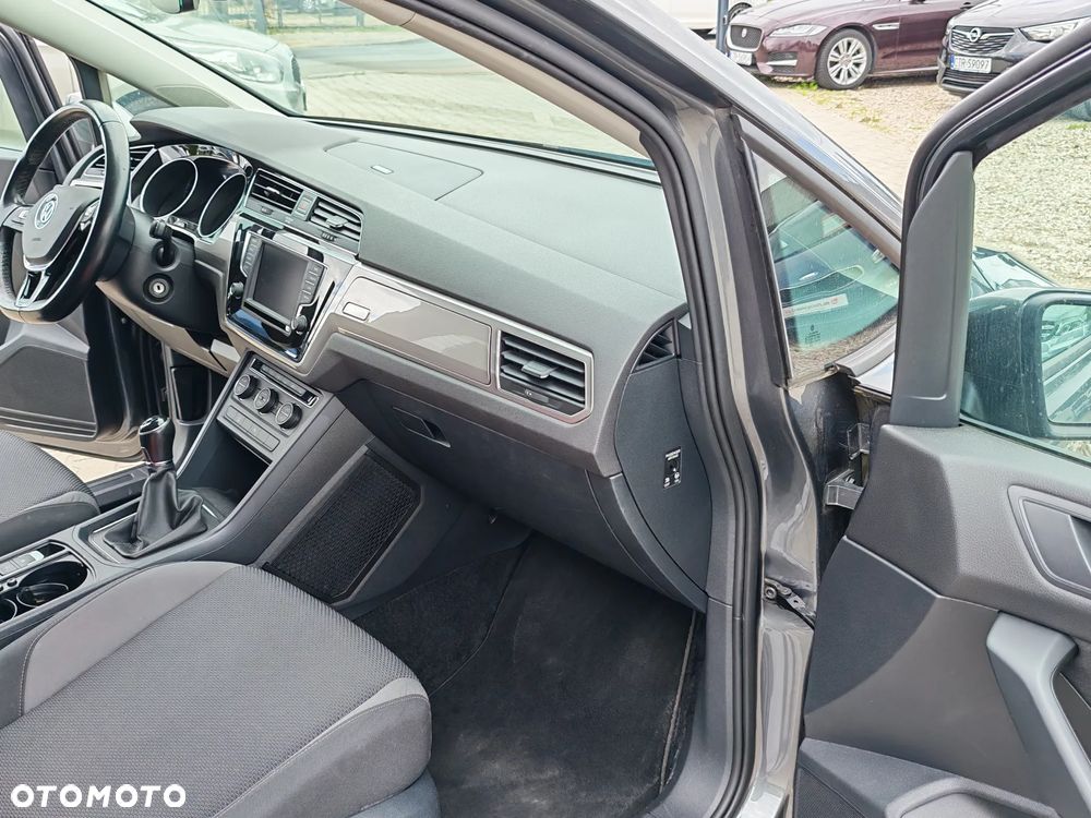 Volkswagen Touran 1.6 TDI SCR (BlueMotion Technology) SOUND - 22