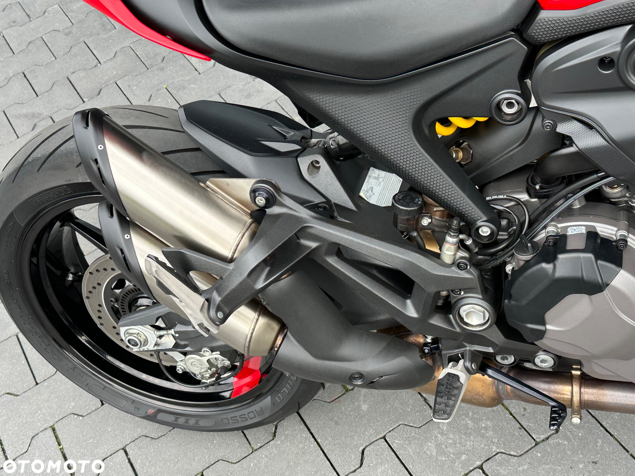 Ducati Monster - 10
