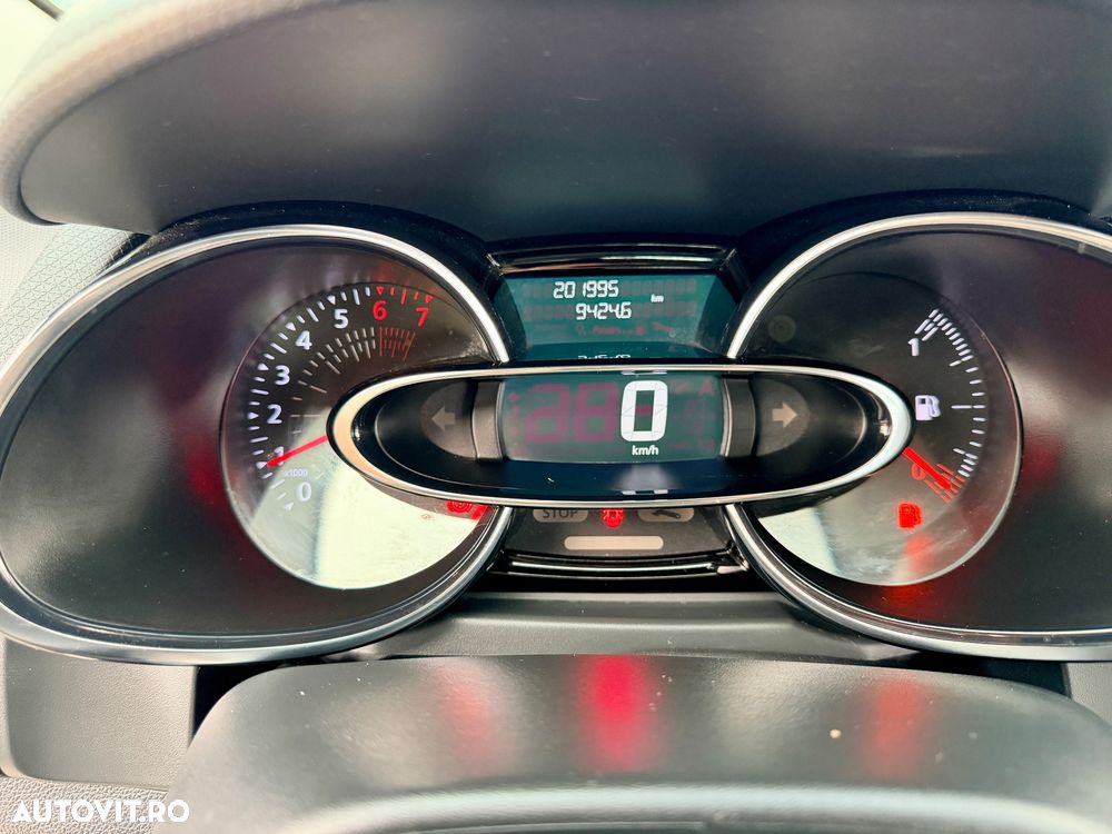 Renault Clio - 12