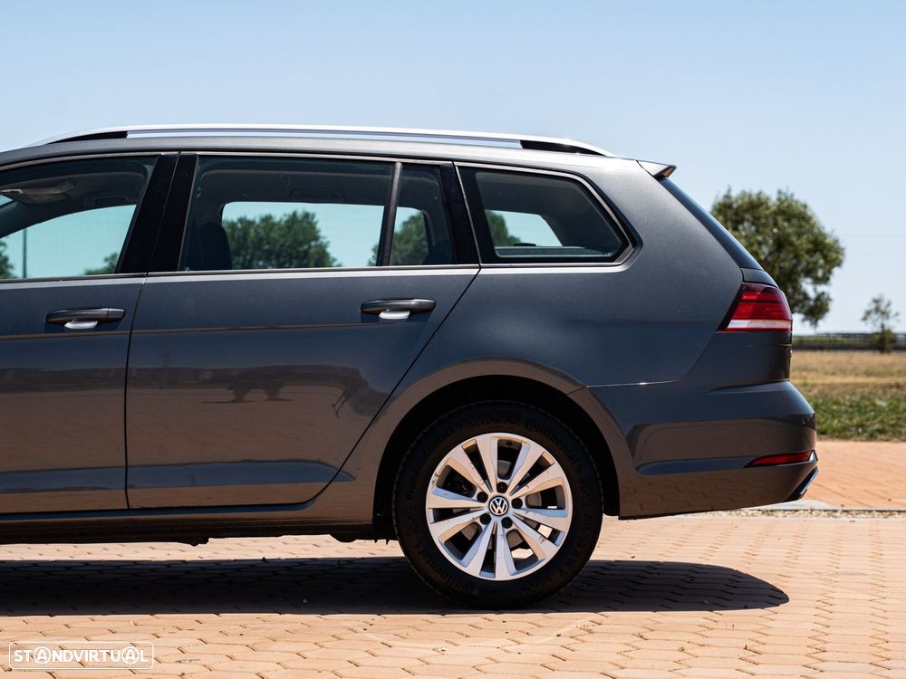 VW Golf Variant - 27