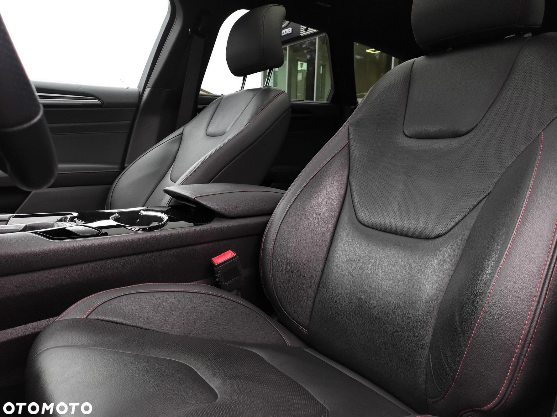 Ford Mondeo 2.0 Hybrid ST-Line X - 23