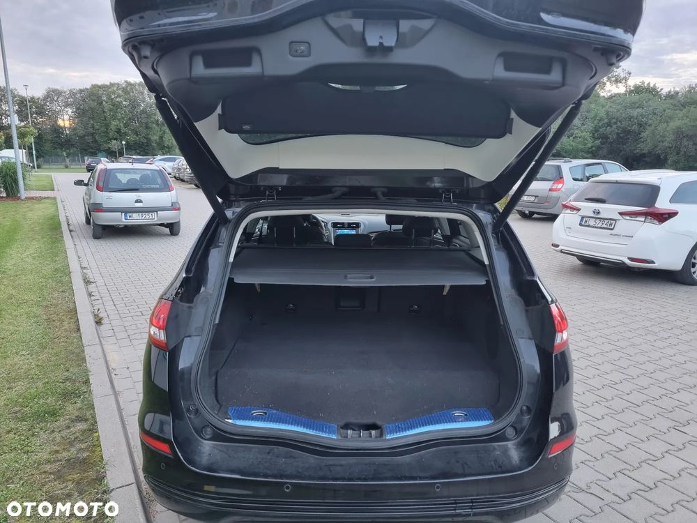 Ford Mondeo SW 2.0 Hybrid Executive - 22