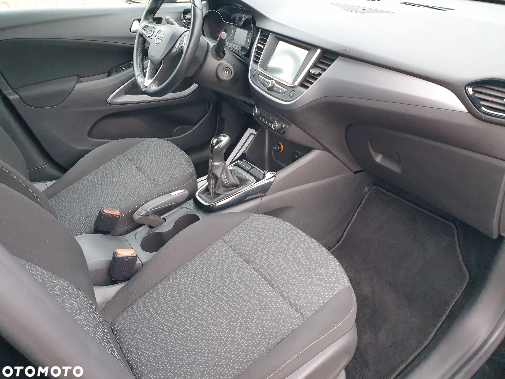 Opel Crossland X - 15