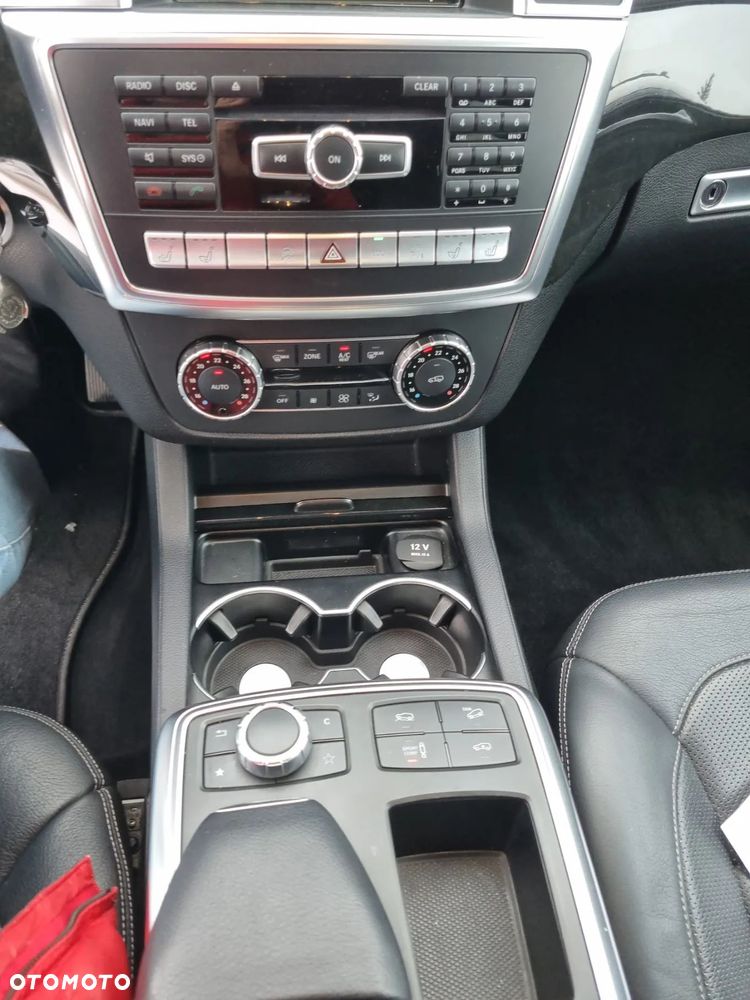 Mercedes-Benz ML - 10