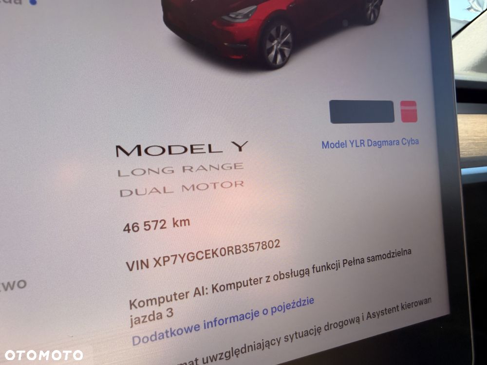 Tesla Model Y Long Range AWD - 11