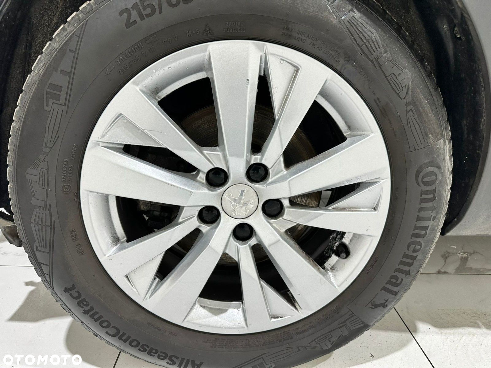 Peugeot 5008 - 10