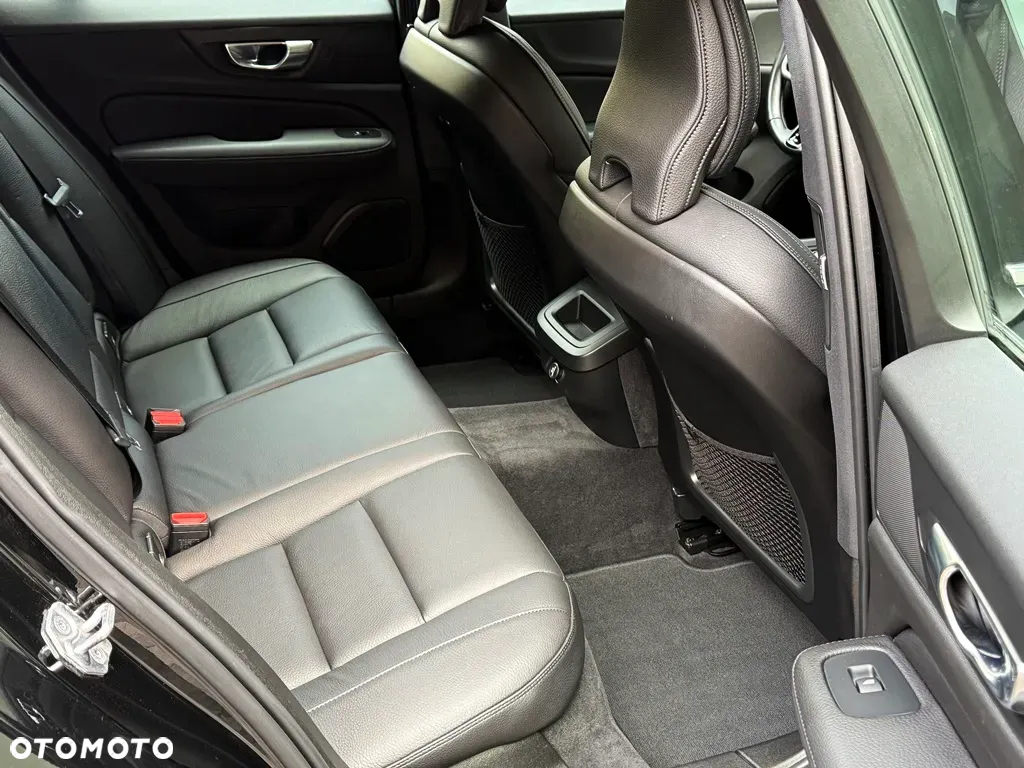 Volvo V60 D4 Inscription - 31