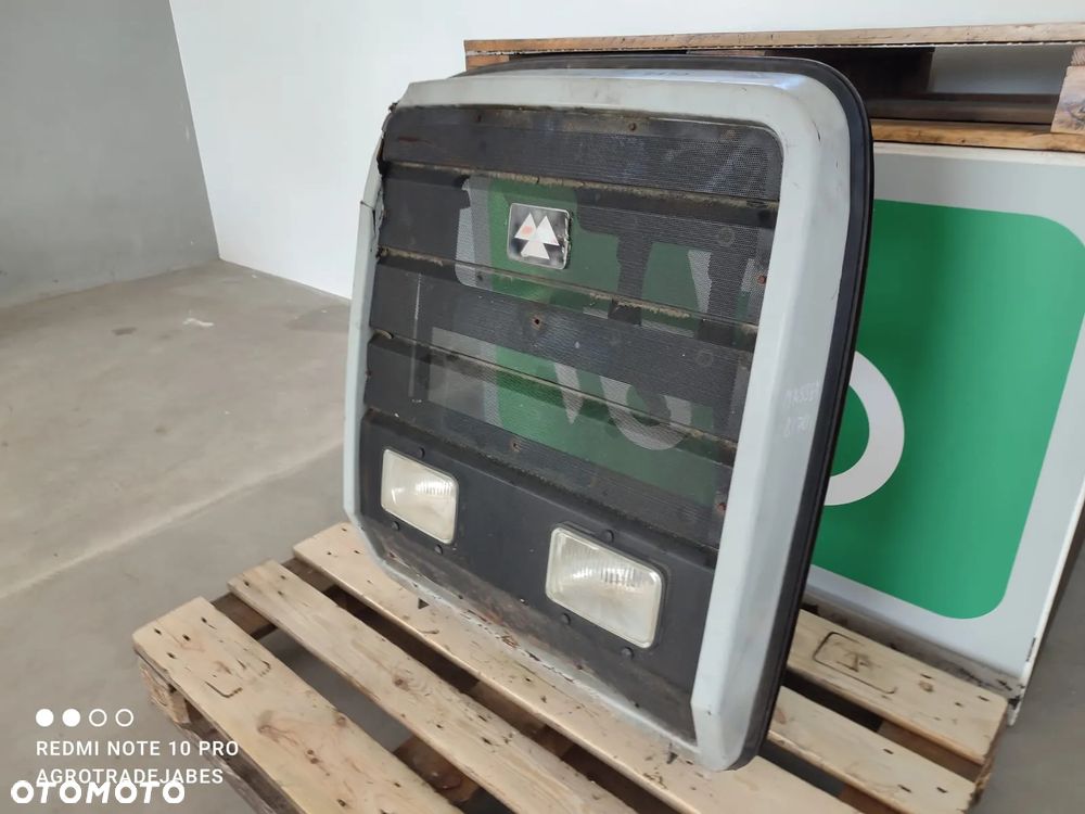 Siatka maski 3805876M91 reflektory MASSEY FERGUSON 8170 - 5