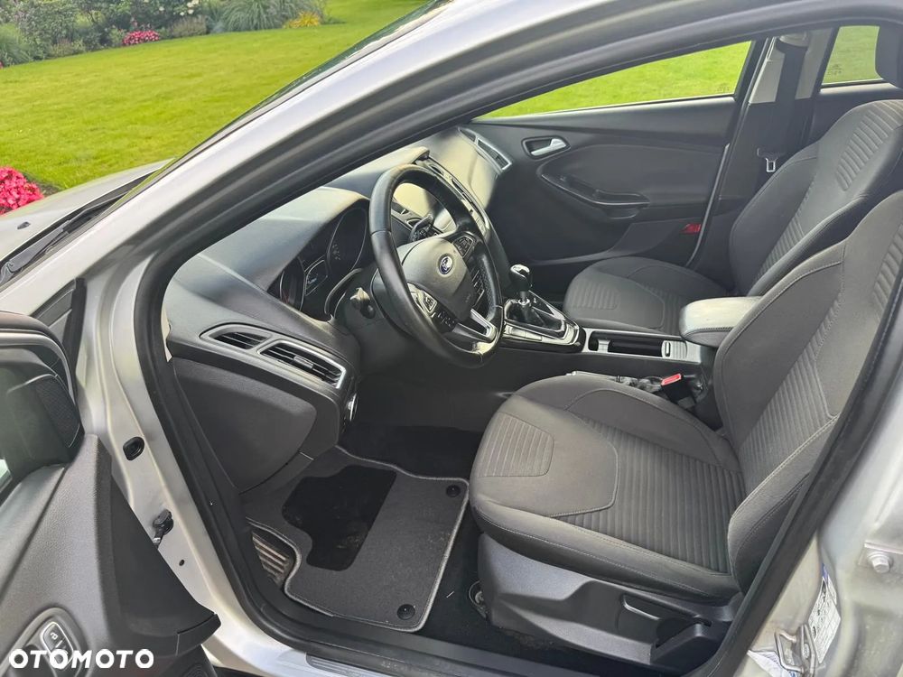 Ford Focus 1.5 TDCi DPF Start-Stopp-System Business - 8