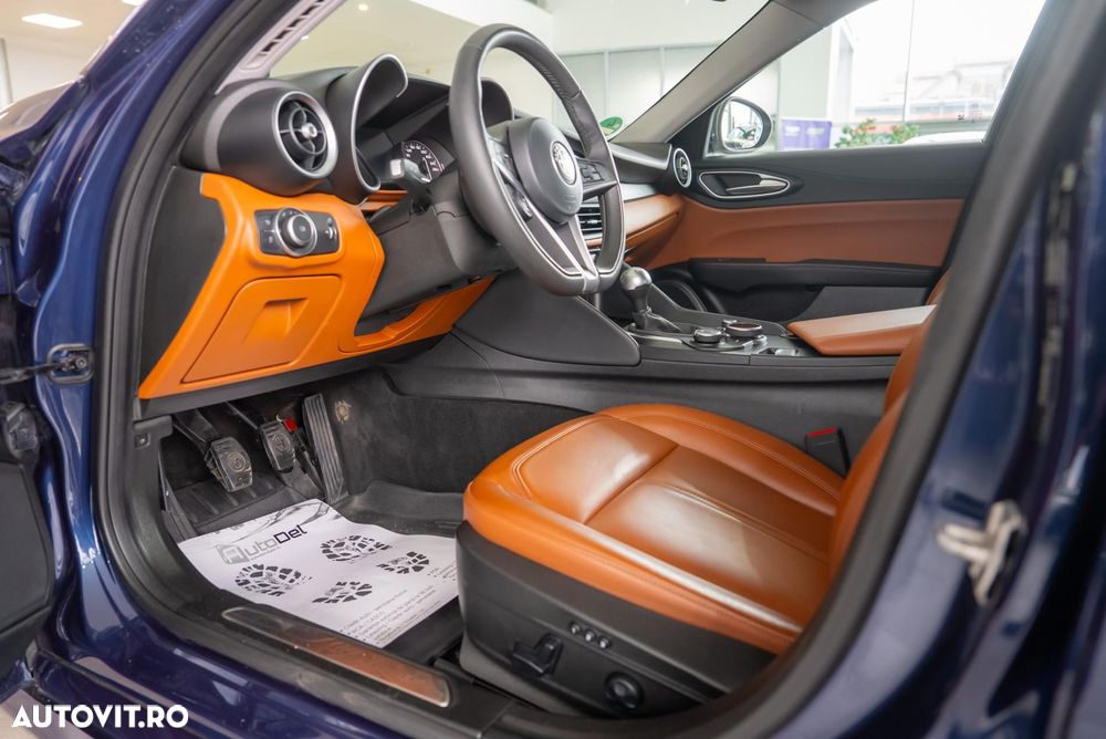 Alfa Romeo Giulia 2.2 - 15