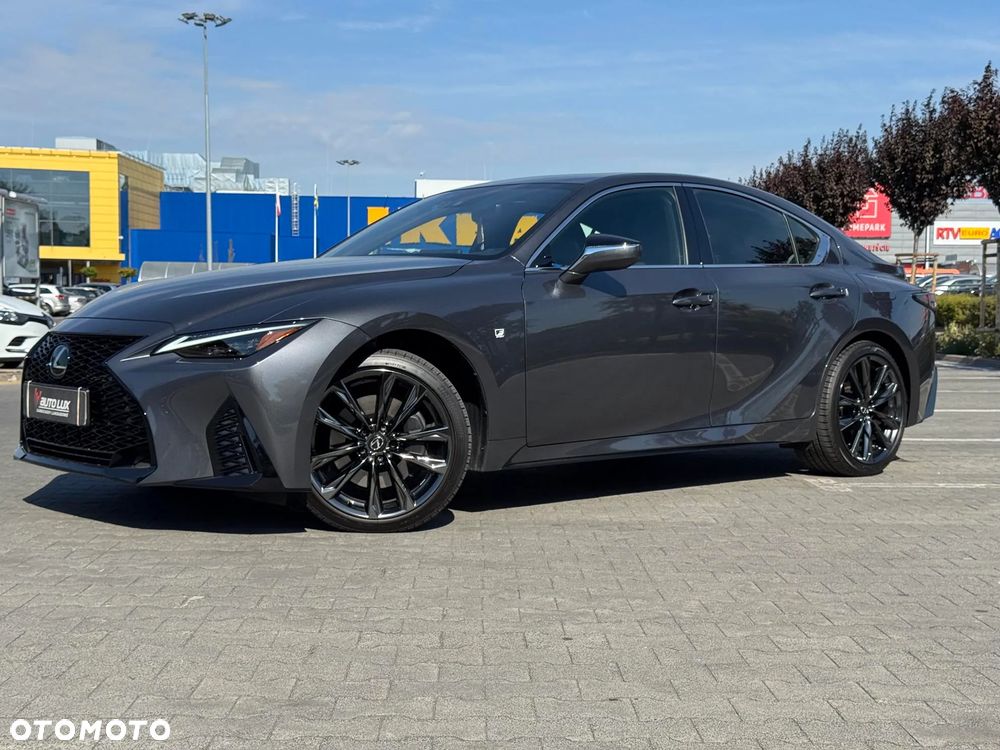Lexus IS - 4