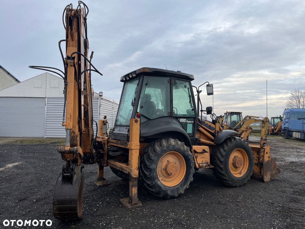 Case 695 Super R - 3