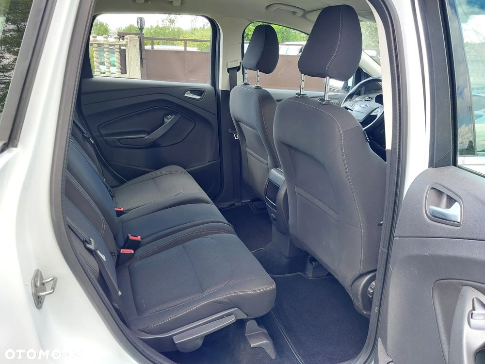 Ford Kuga 1.5 EcoBoost 2x4 Trend - 13
