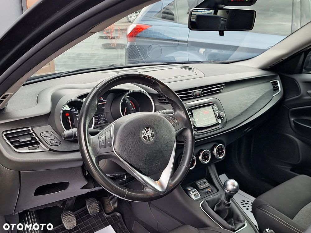 Alfa Romeo Giulietta - 5