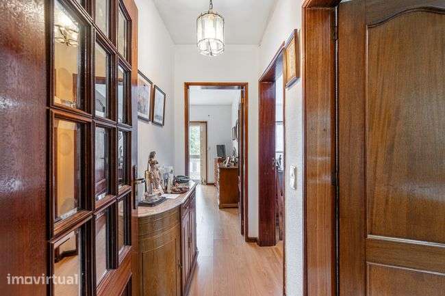 Apartamento T2 com Garagem Fechada | Zona Privilegiada do Porto - Grande imagem: 4/11