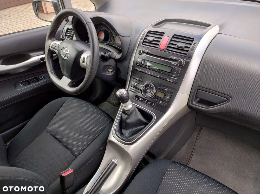 Toyota Auris 1.33 VVT-i - 37