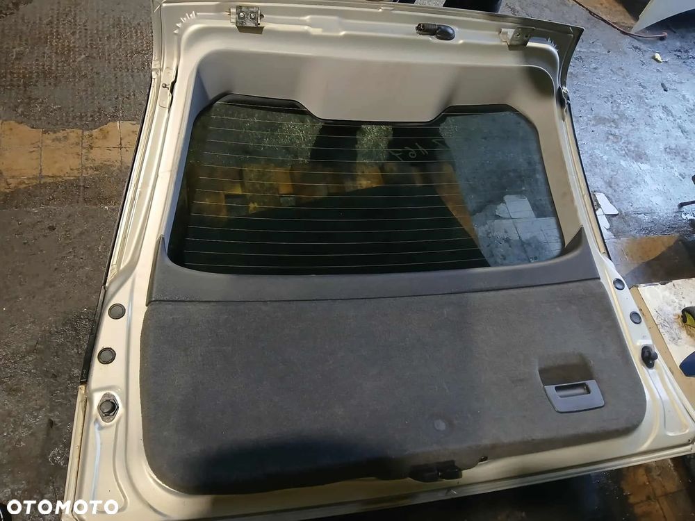 Opel vectra C kombi Klapa bagażnika kod lakieru Z167 - 6