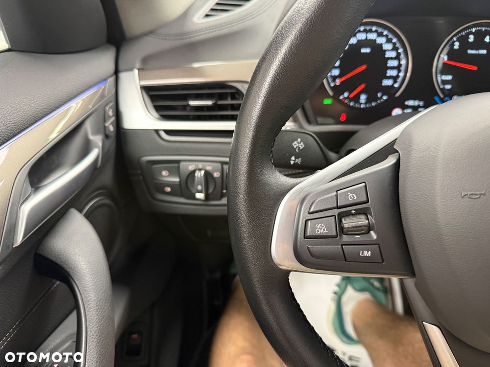 BMW X1 xDrive20i - 15