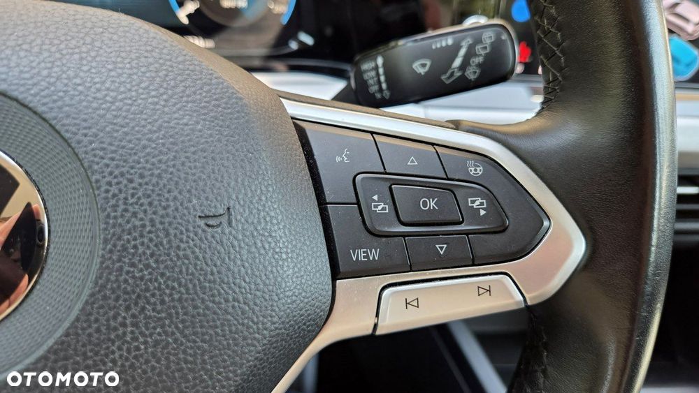 Volkswagen Golf - 23